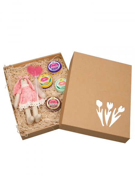 Коробка 260 х 215 х 40 мм K5.3.1 вырубка "Тюльпаны" бурая